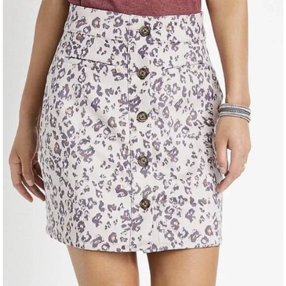 Maurices Suede 6 Pencil Skirt Button Skirt Polyester Blend Cheetah Print Tan - Picture 1 of 7